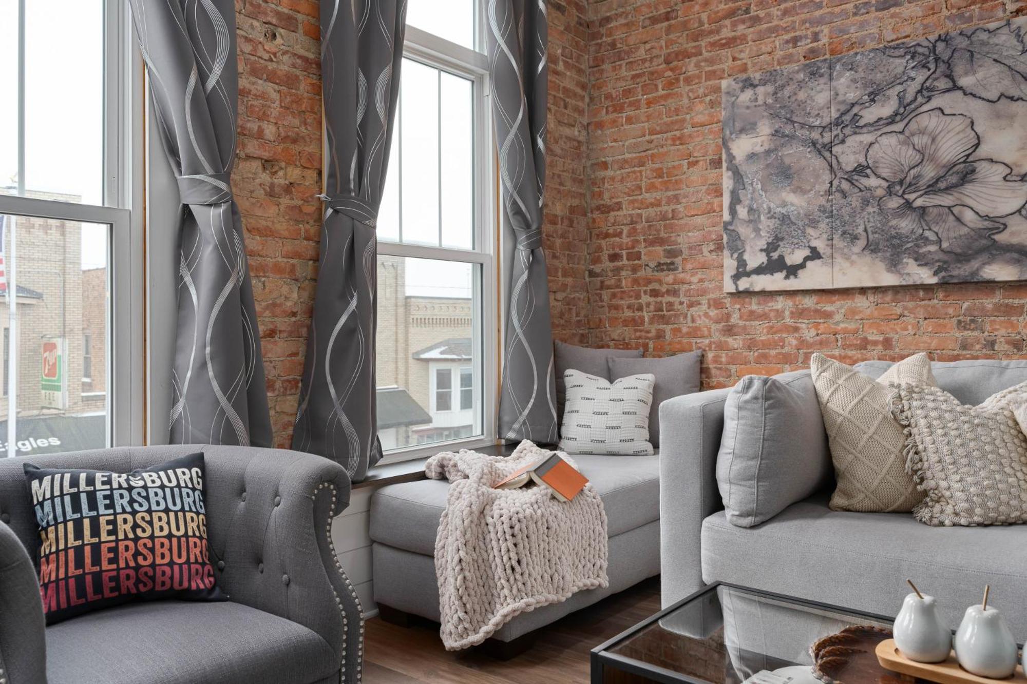 Spacious Luxury Apt In Historic Downtown - Oh Amish Country Millersburg Ngoại thất bức ảnh
