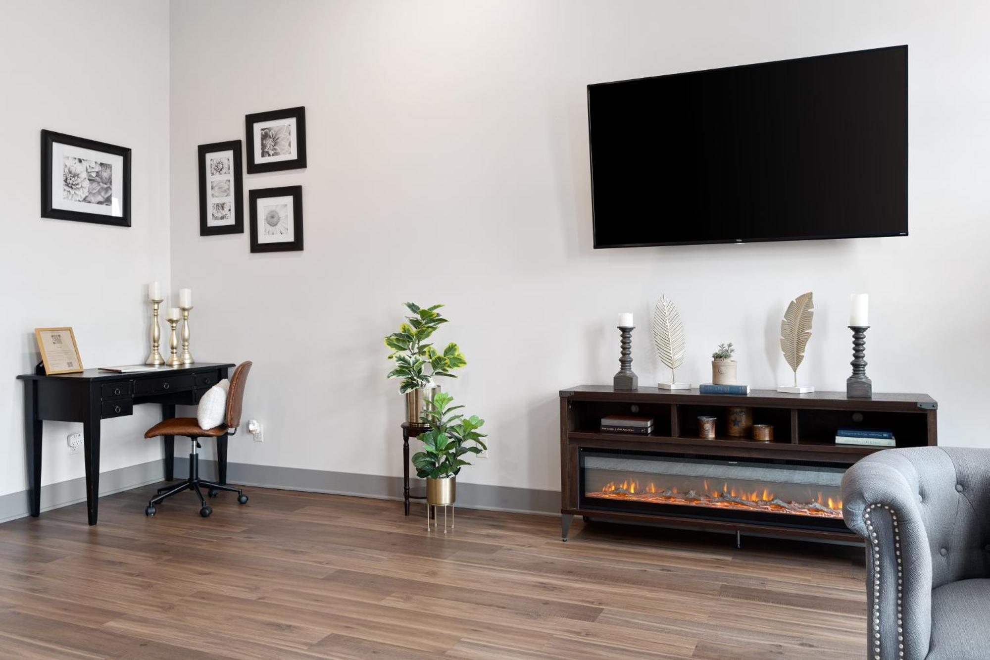 Spacious Luxury Apt In Historic Downtown - Oh Amish Country Millersburg Ngoại thất bức ảnh